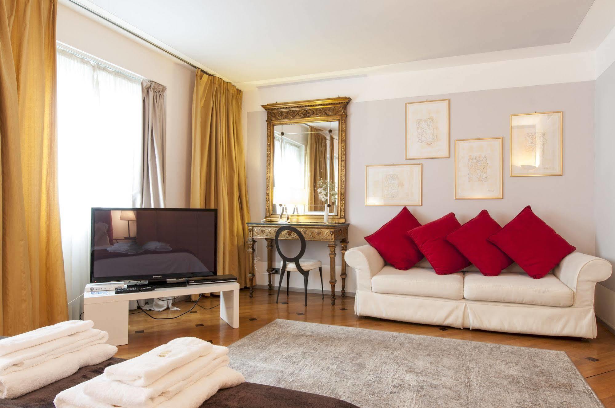 Milan Royal Suites Exteriér fotografie